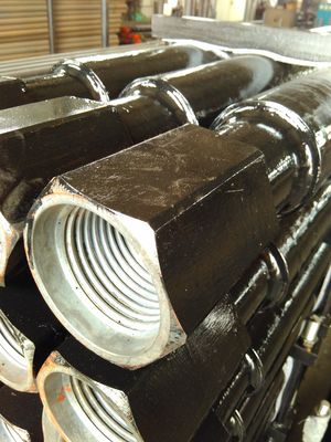 4.5 इंच G105 Ingersoll रैंड 114 मिमी पानी कुएं ड्रिल स्टेम पाइप T4 एपीआई