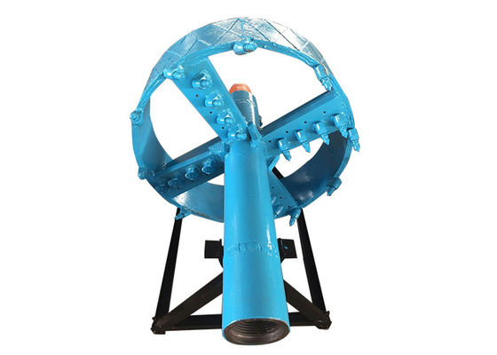 एपीआई 168mm ओडी. ब्लैक फ्लोटेड कार्बाइड स्टील फ्लाई कटर रीमर 1800mm